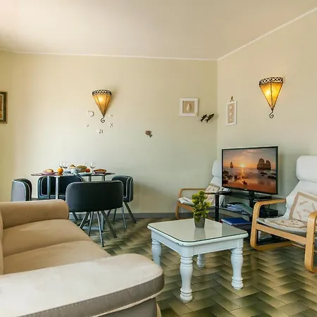 B10 - Top-floor Bay View * Lagos