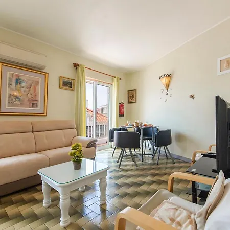 B10 - Top-floor Bay View Apartman Lagos